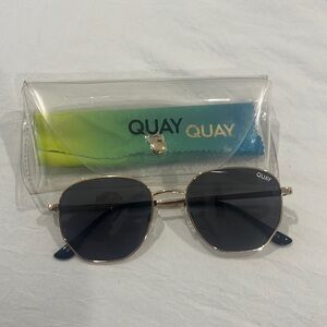 Quay Hexagonal Polarized Sunglasses